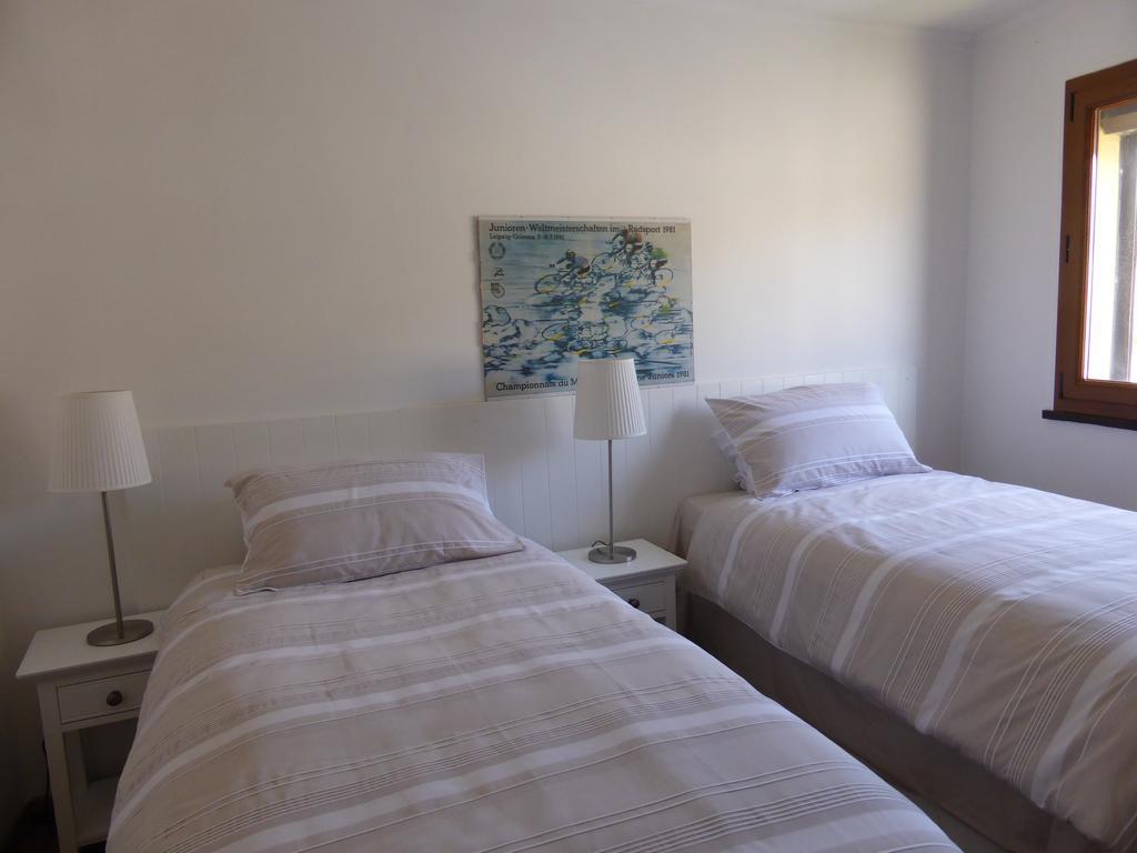 Bed and Breakfast Bedbreakfastbikespyrenees à Loubieres Chambre photo